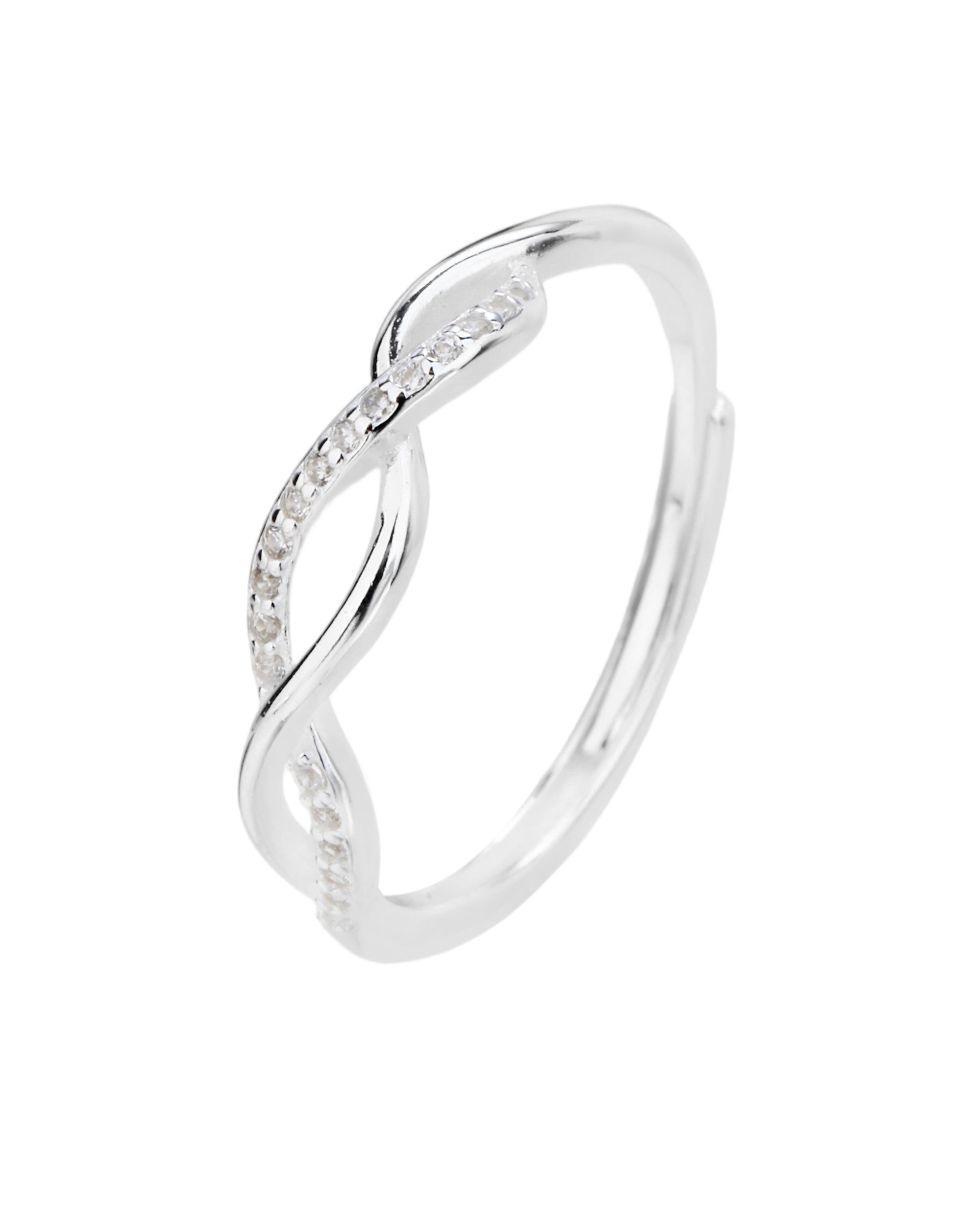 Anillo ajustable con curvas entrelazadas con circonia en plateado