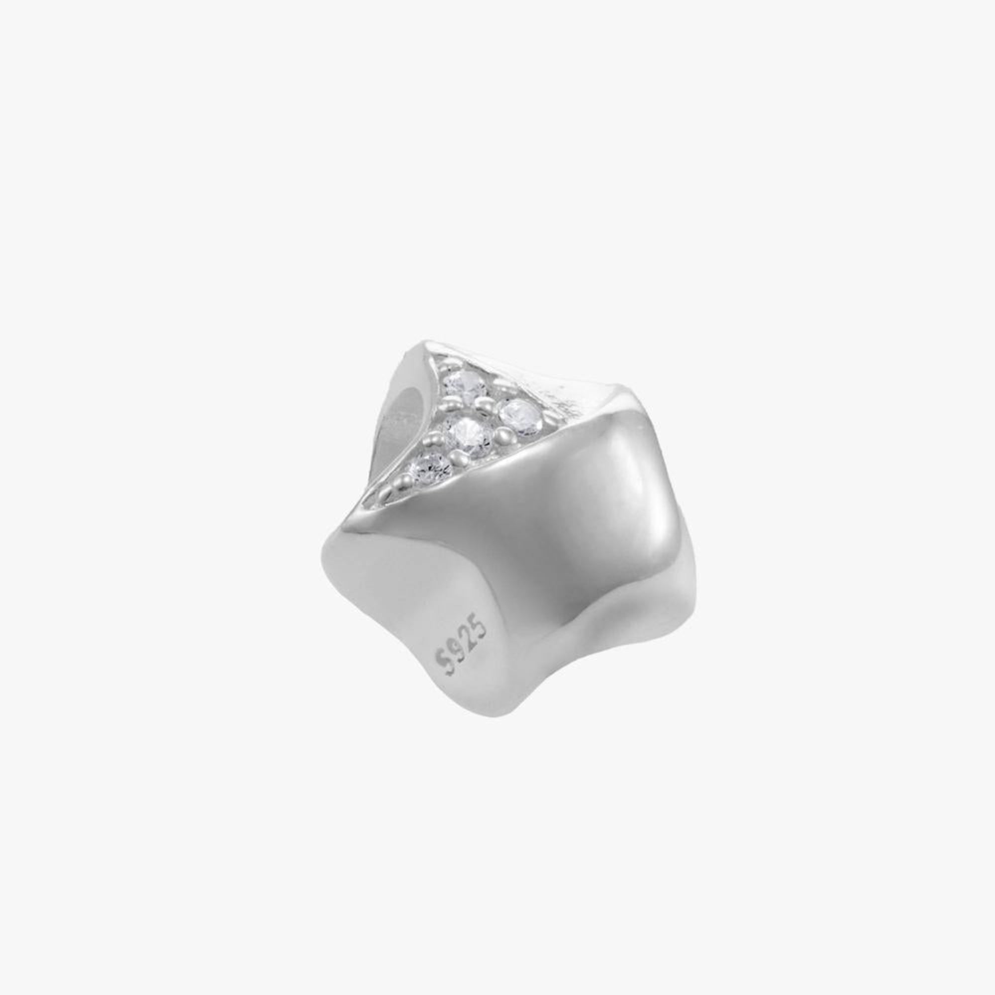 Charm separador de estrella con circonia blanca en plateado