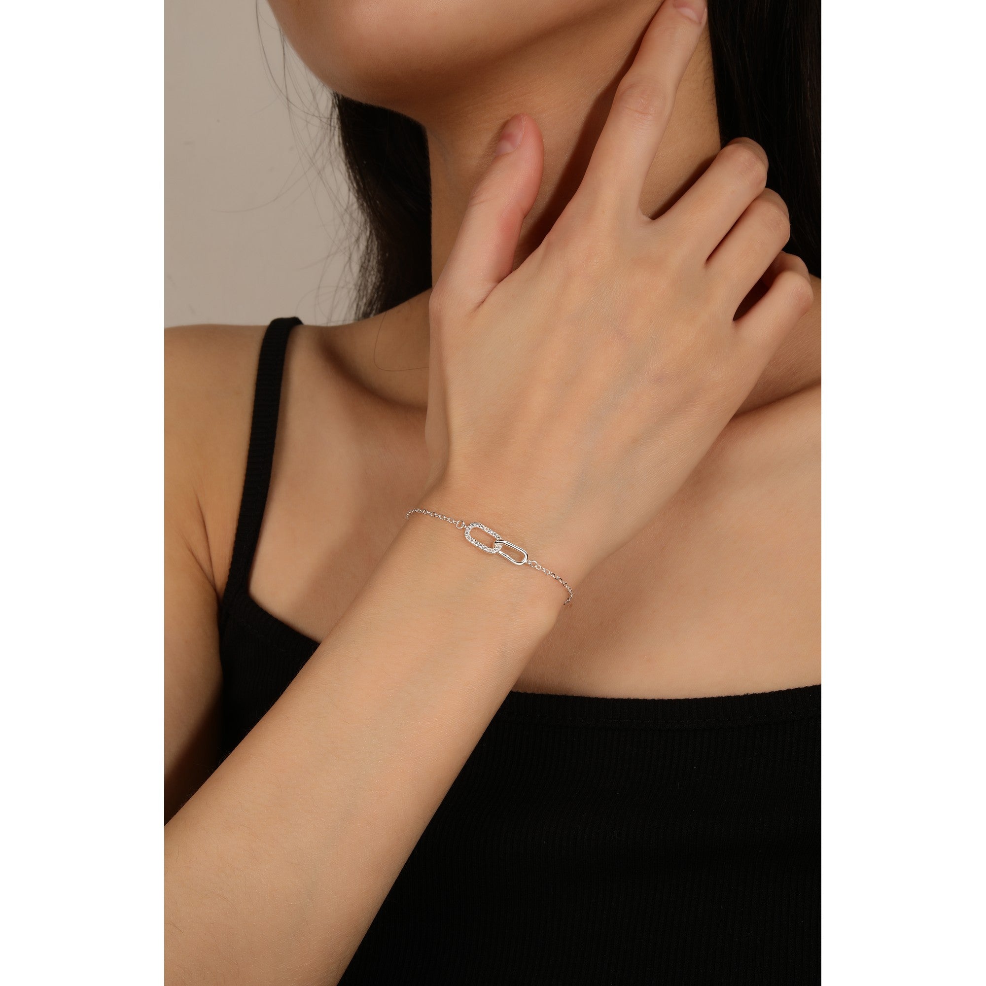 Pulsera sencilla de eslabones encontrados con circonia en rodizado