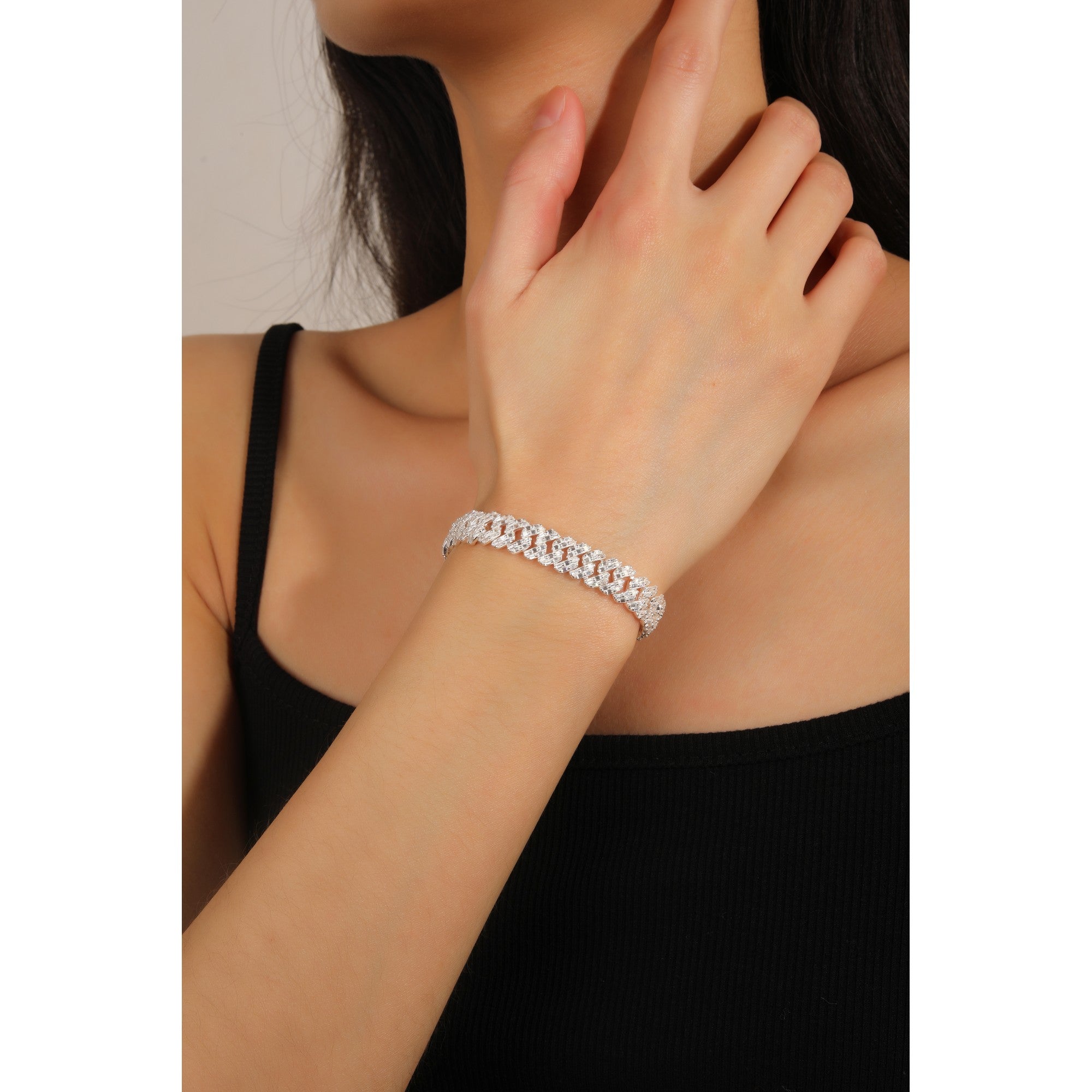 Pulsera barbada acabado pavé con circonia 22cm en plateado